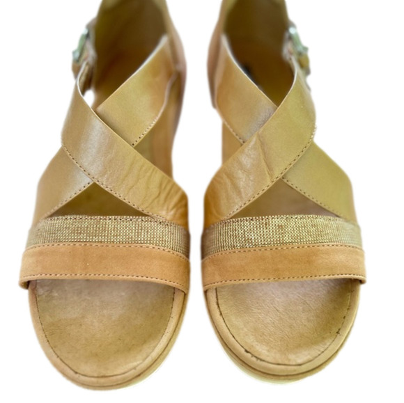 Earth Shoes 🩷 Hibiscus F Open Toe Casual Platform Sandals Peach Size 9 - Picture 1 of 14